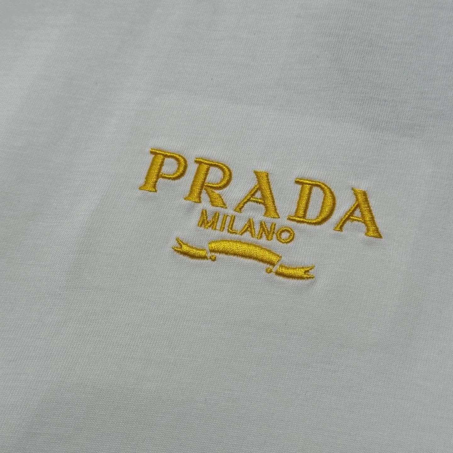 PRADA TSHIRT