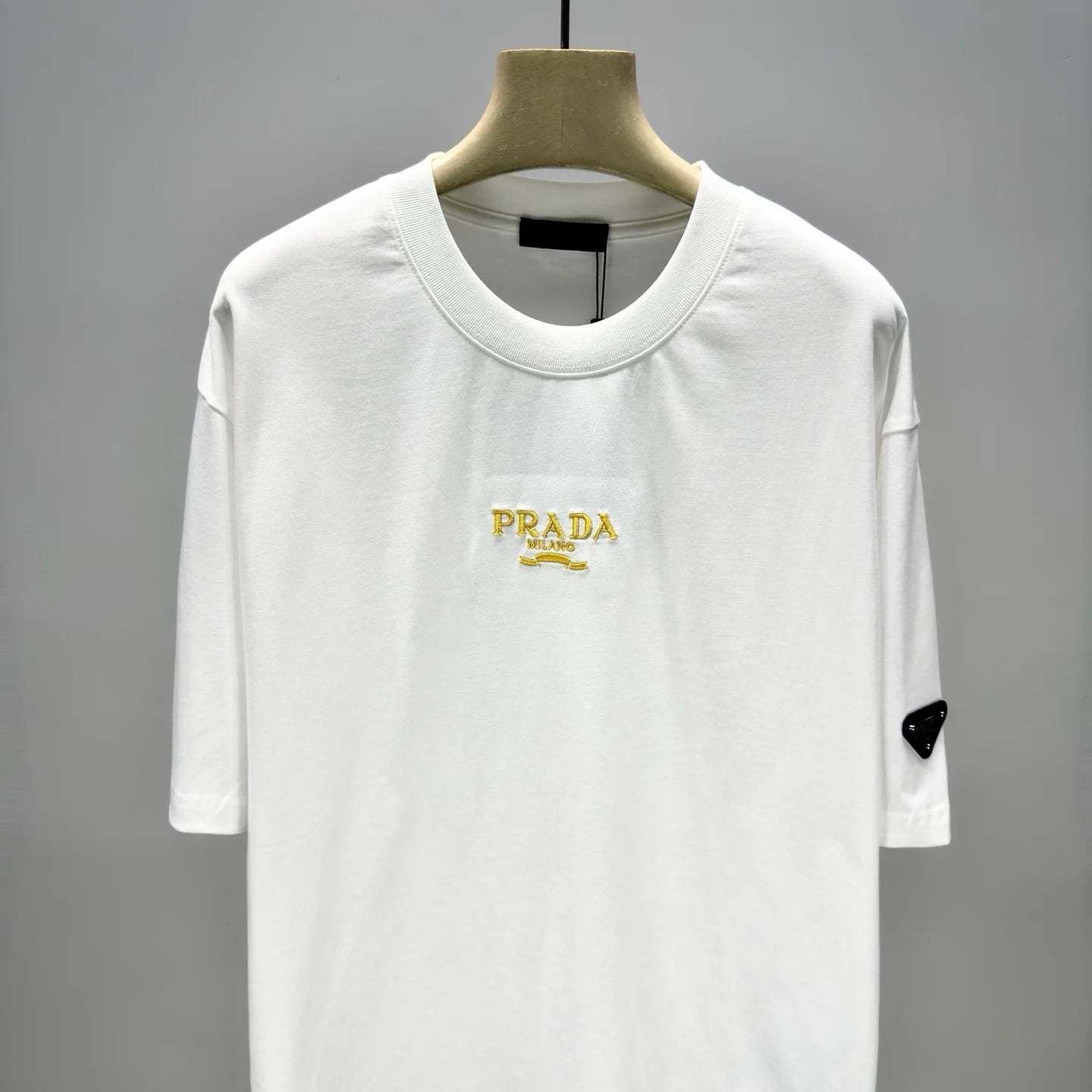 PRADA TSHIRT