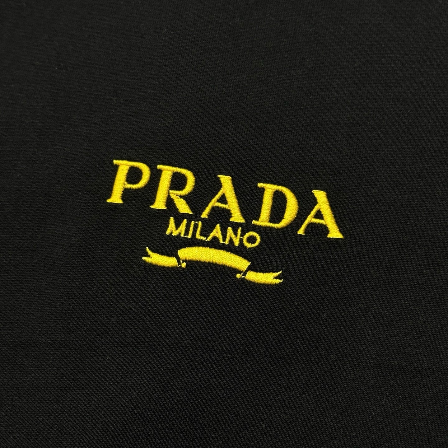 PRADA TSHIRT