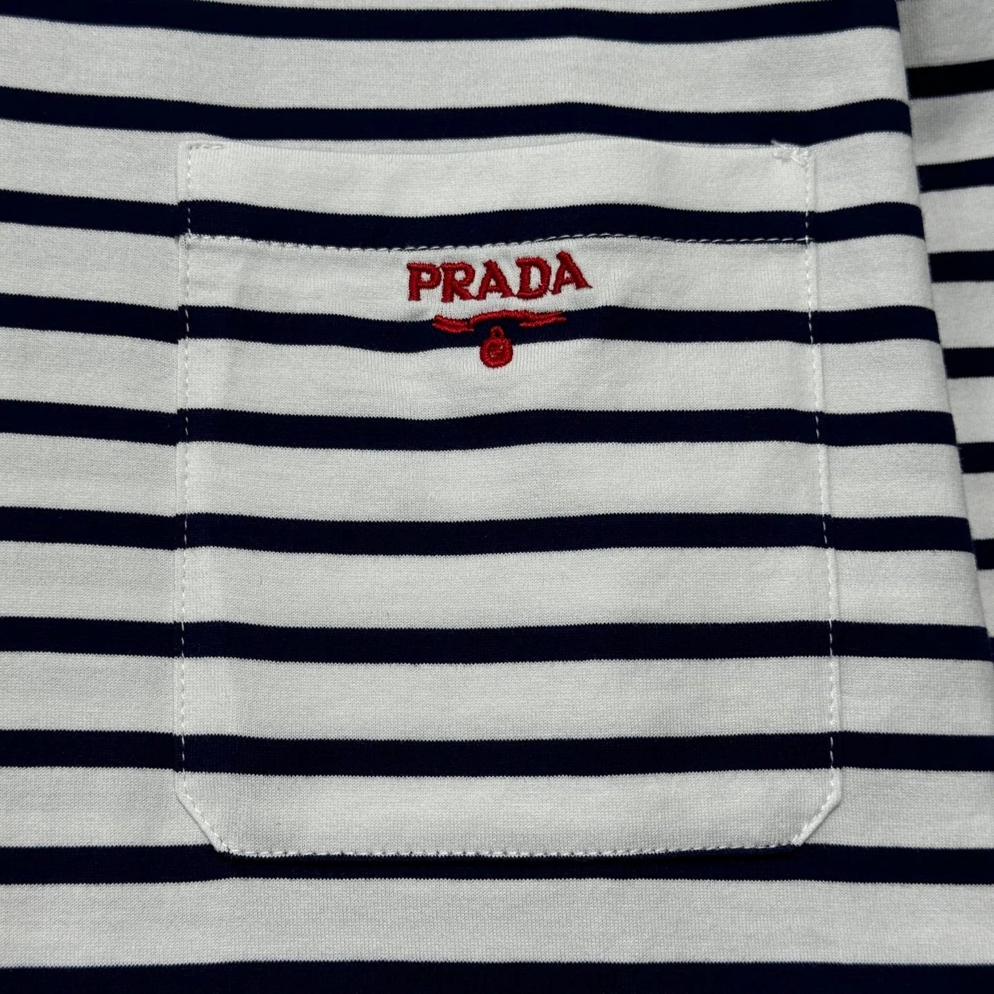 PRADA TSHIRT
