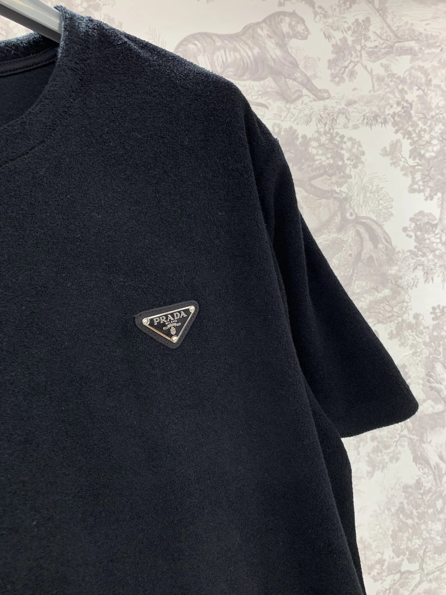 PRADA TSHIRT