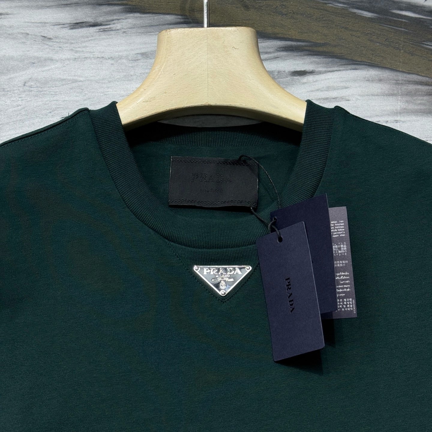 PRADA TSHIRT