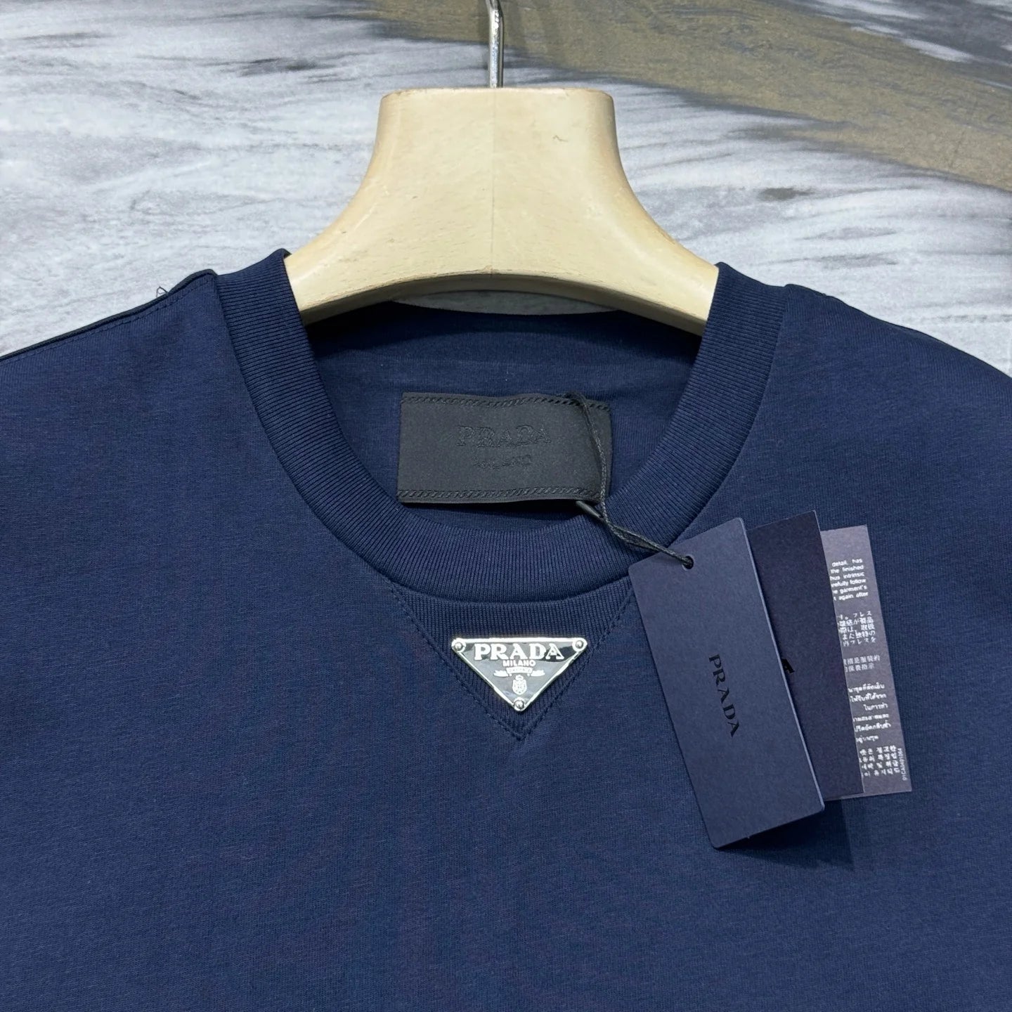 PRADA TSHIRT