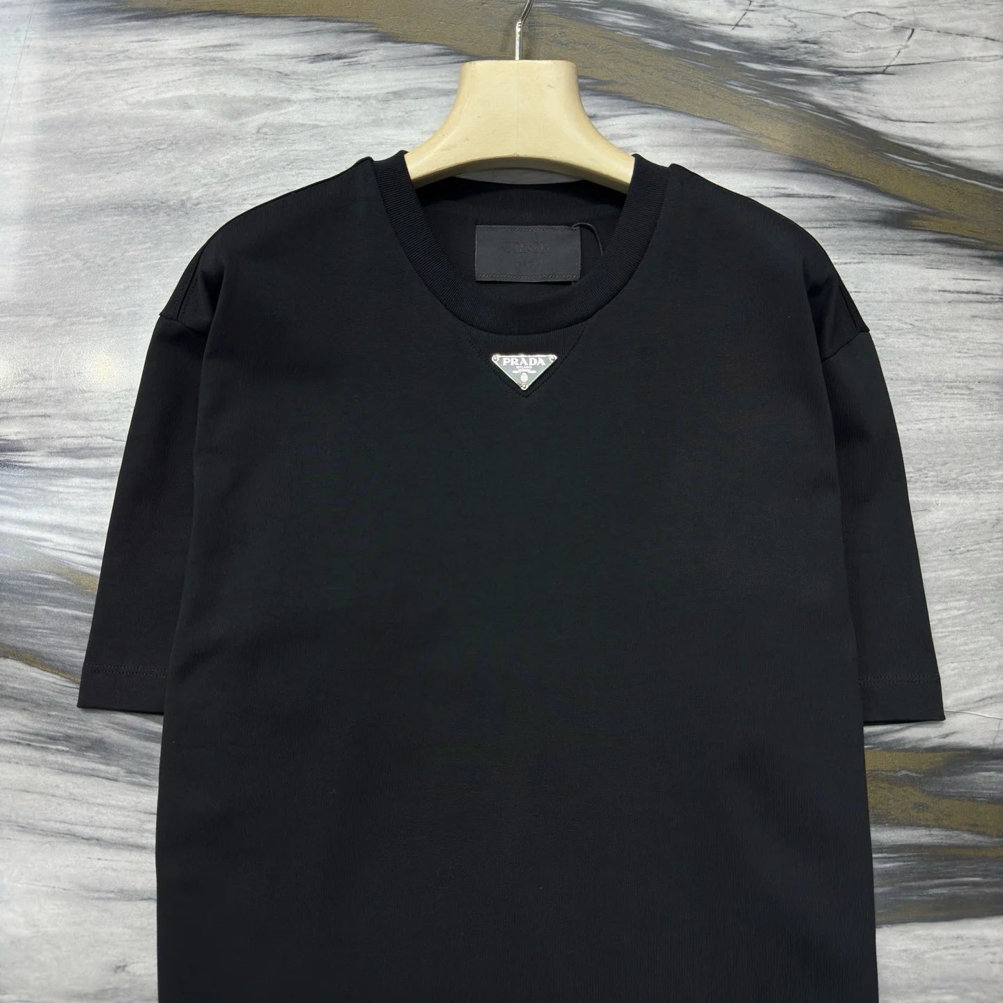 PRADA TSHIRT