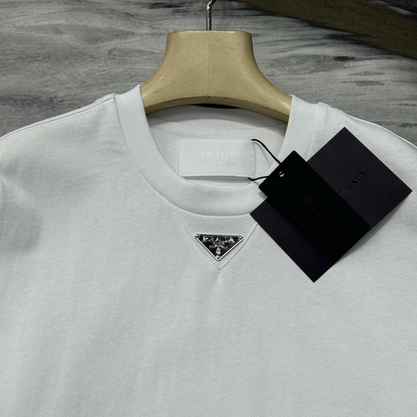 PRADA TSHIRT