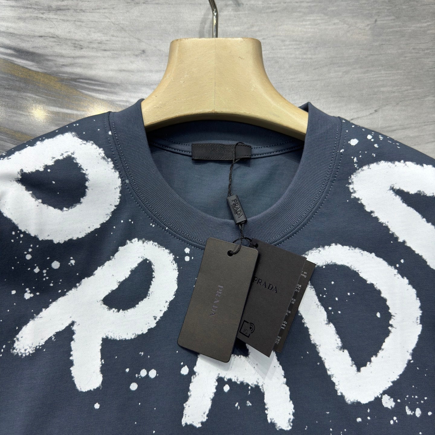 PRADA TSHIRT
