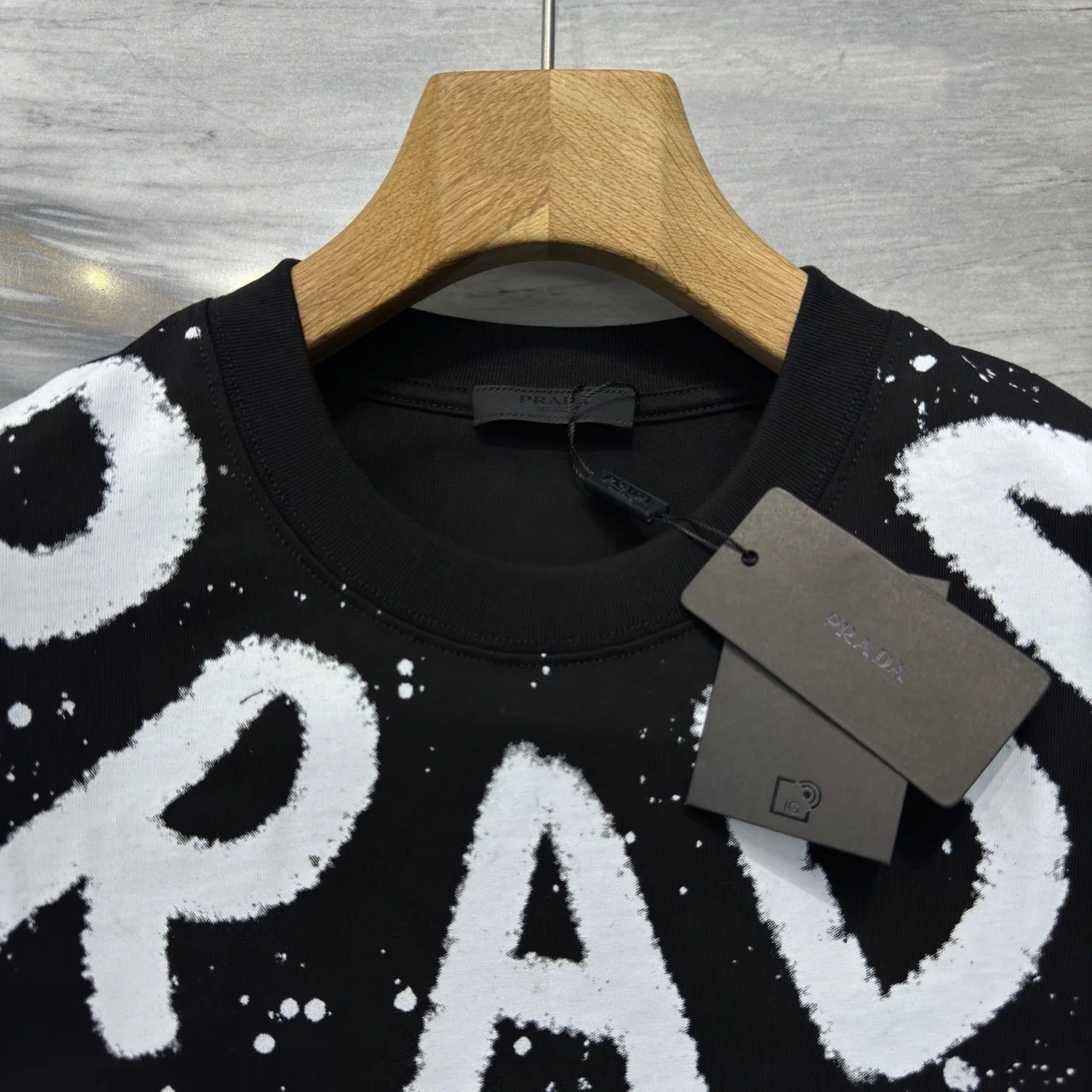 PRADA TSHIRT