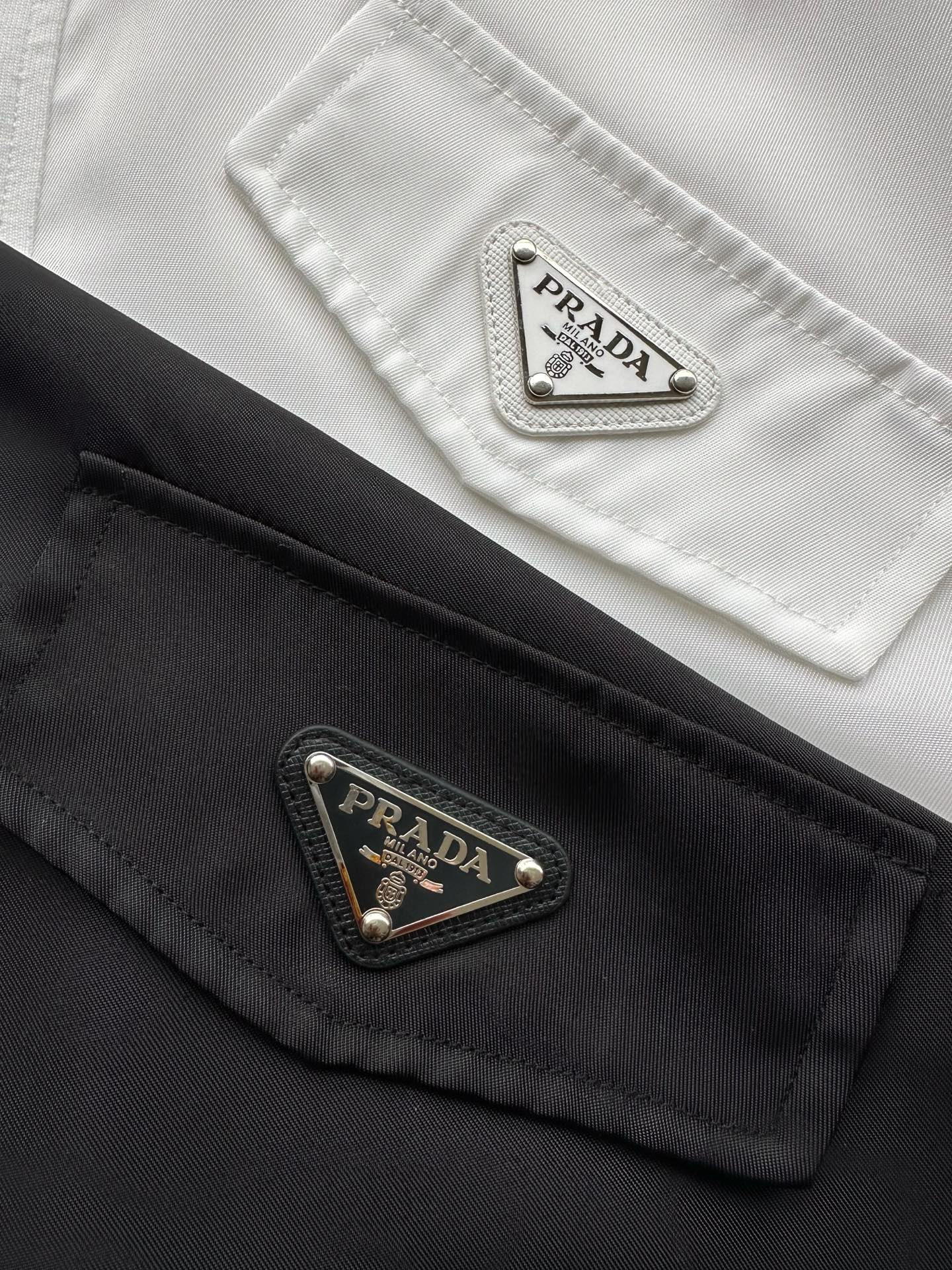 PRADA TSHIRT