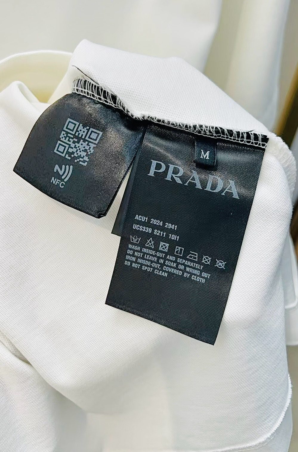 PRADA TSHIRT