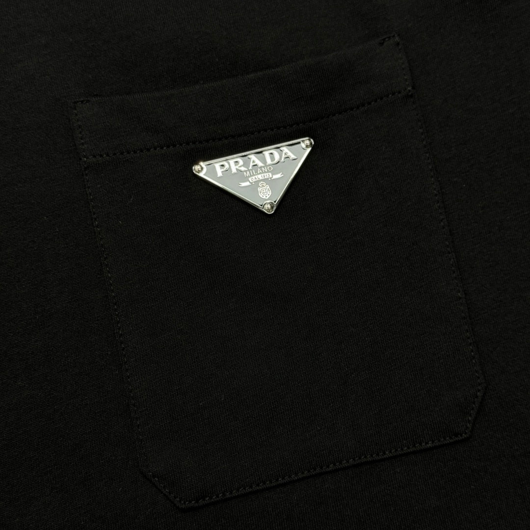 PRADA TSHIRT