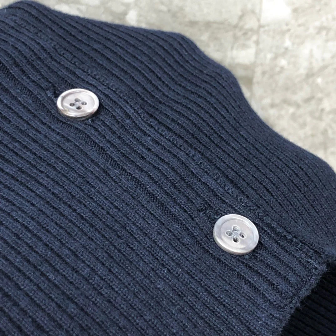 TB SWEATER