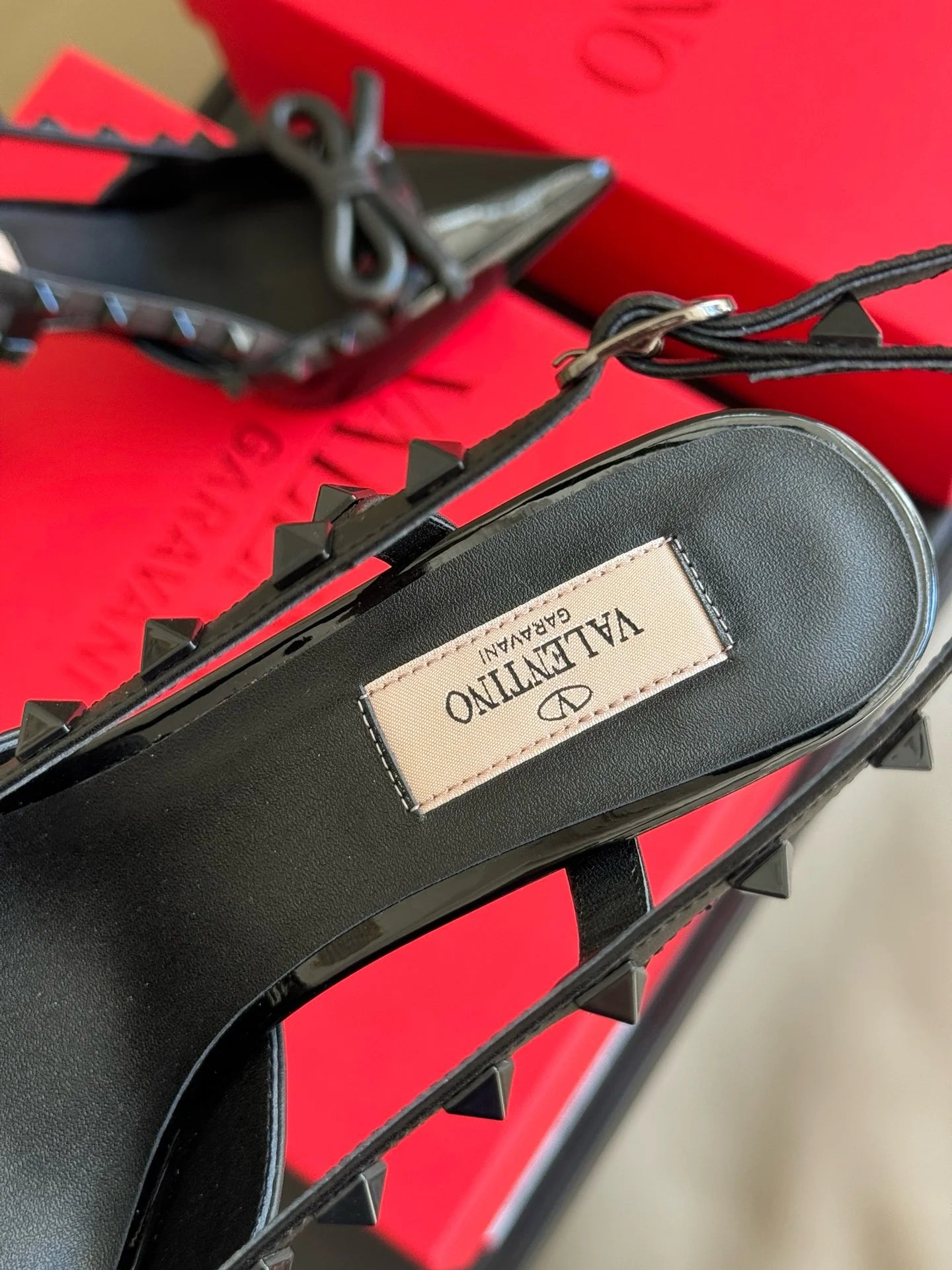 VLTN HEELS