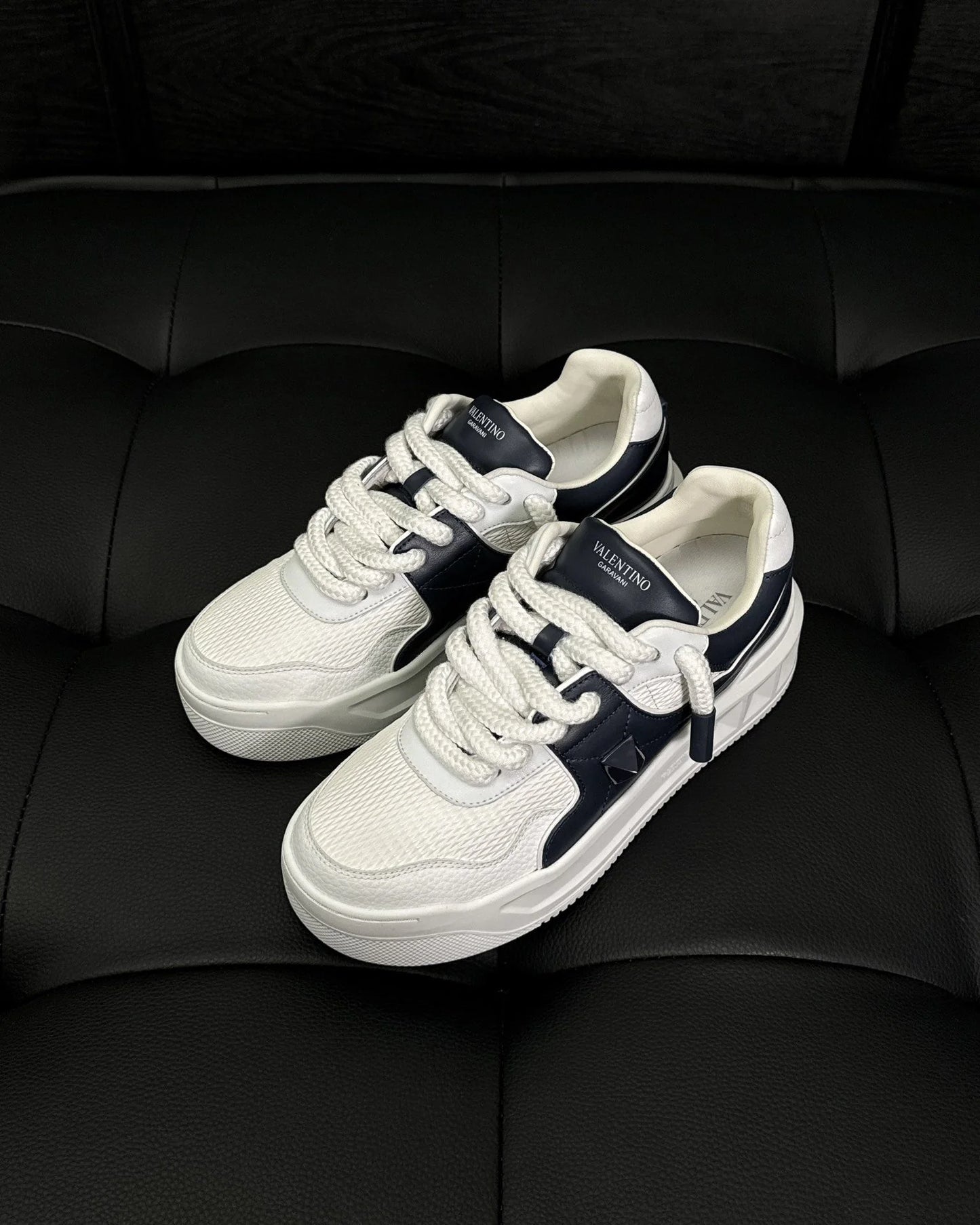 VLTN SNEAKER