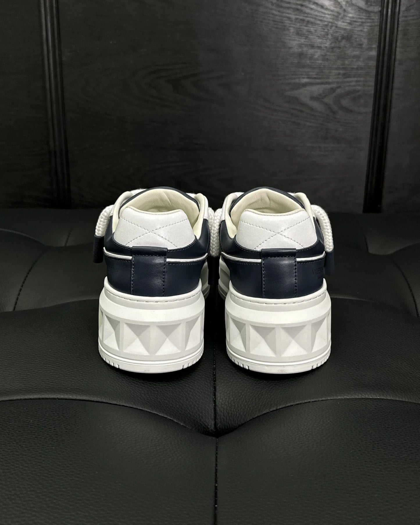 VLTN SNEAKER