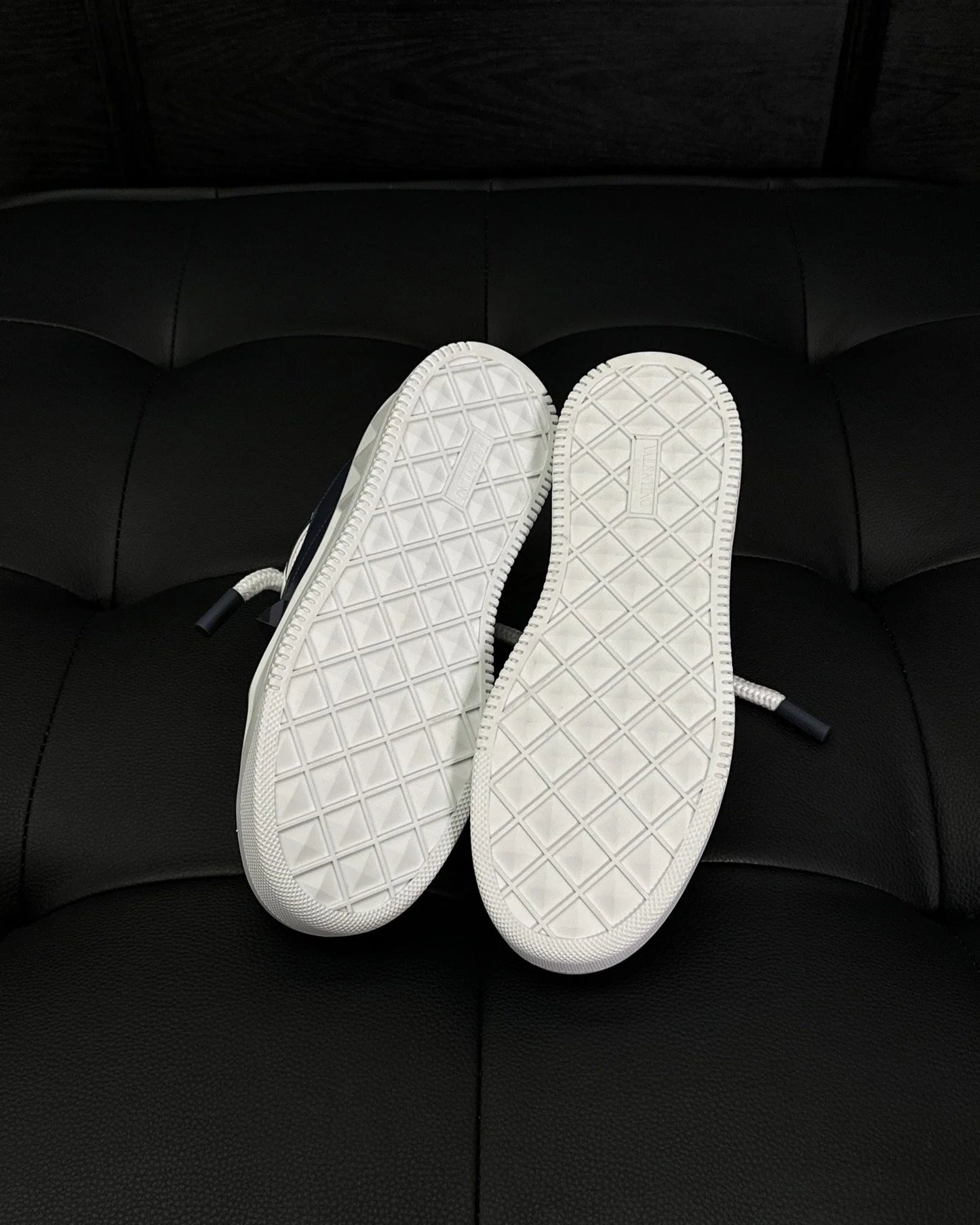 VLTN SNEAKER
