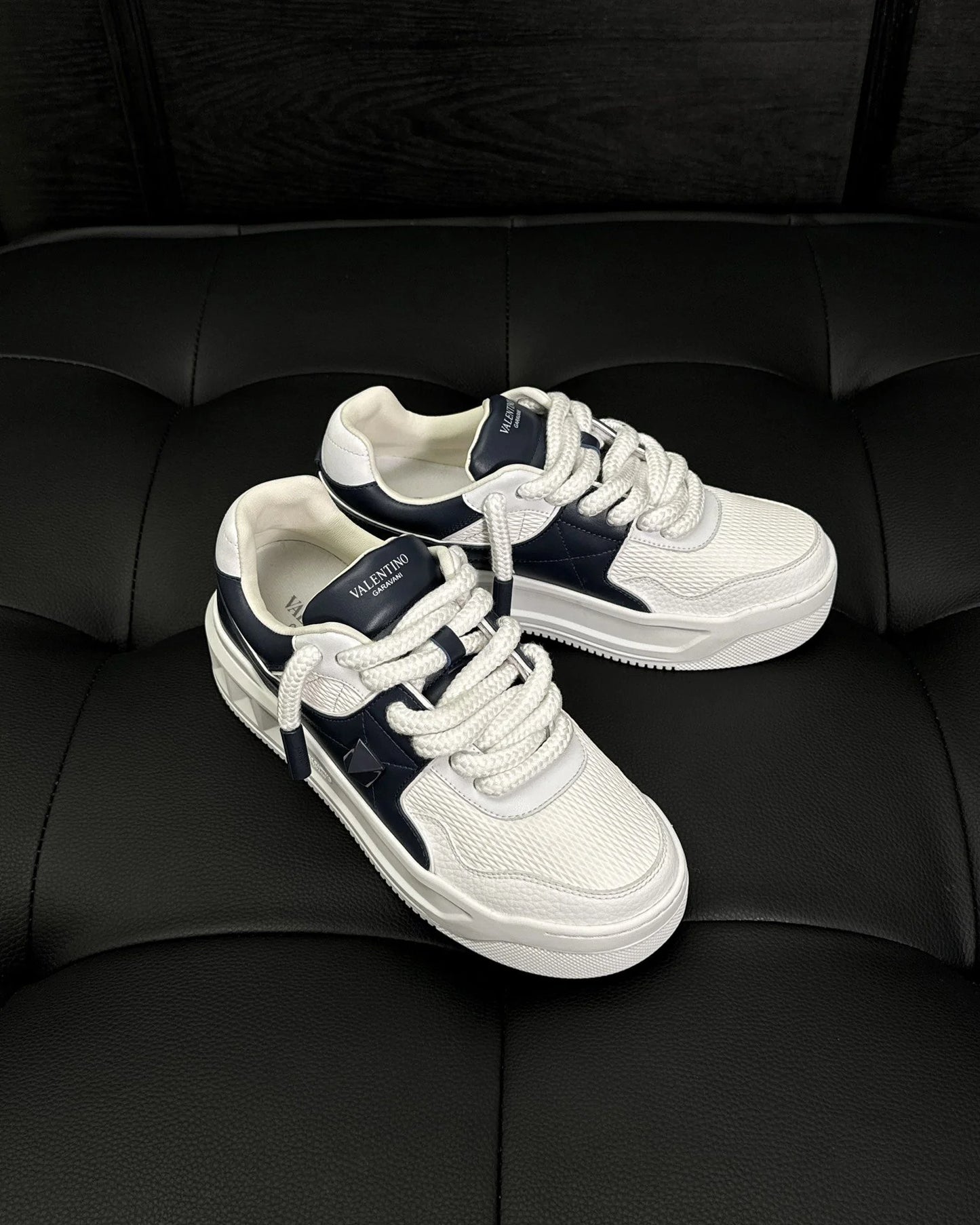 VLTN SNEAKER