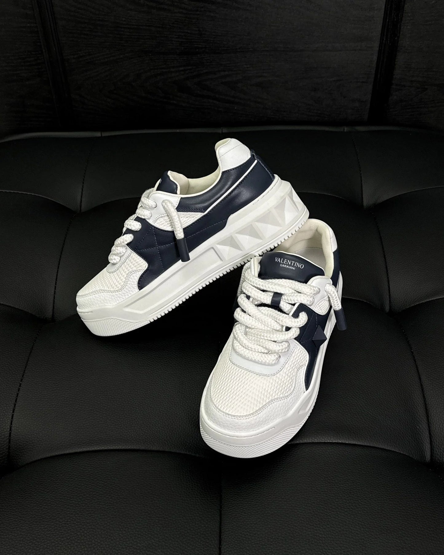 VLTN SNEAKER