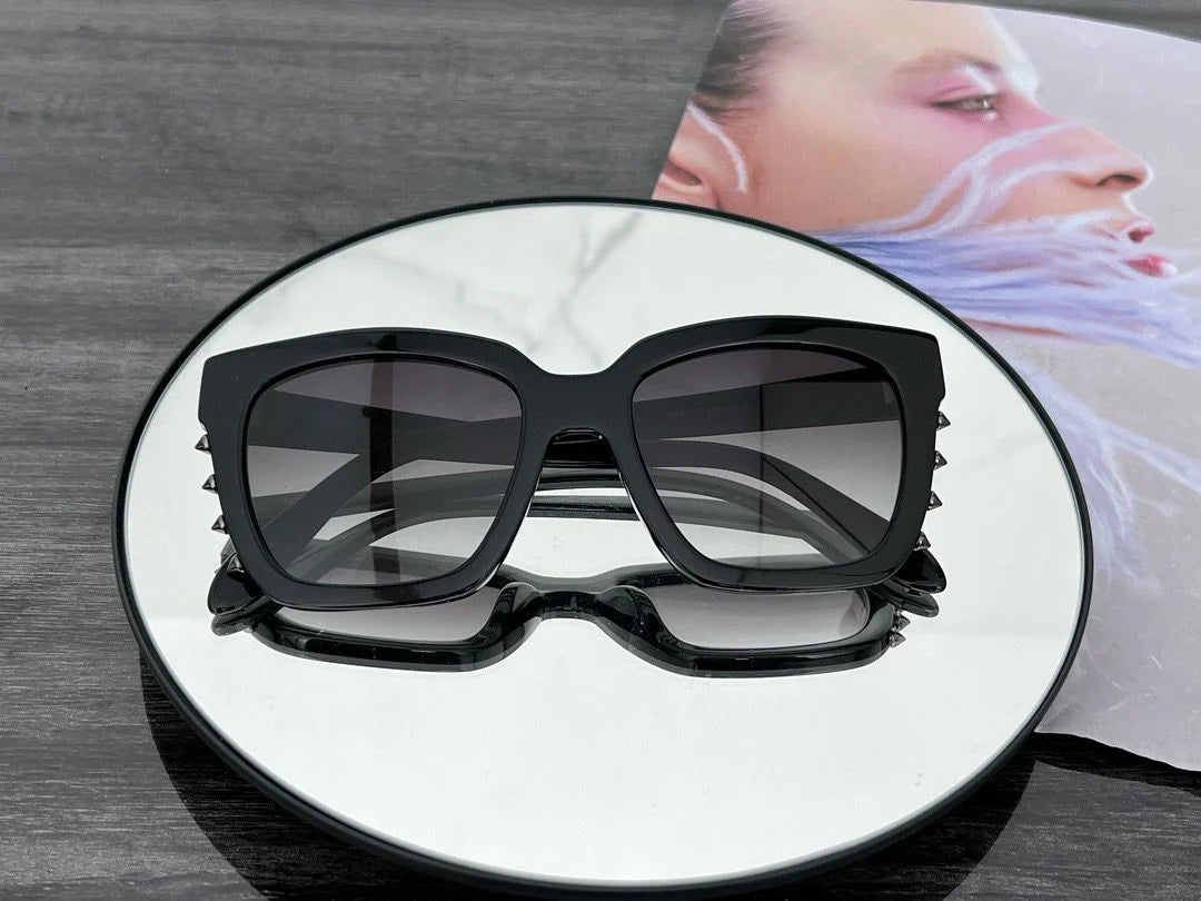 VLTN SUNGLASSES