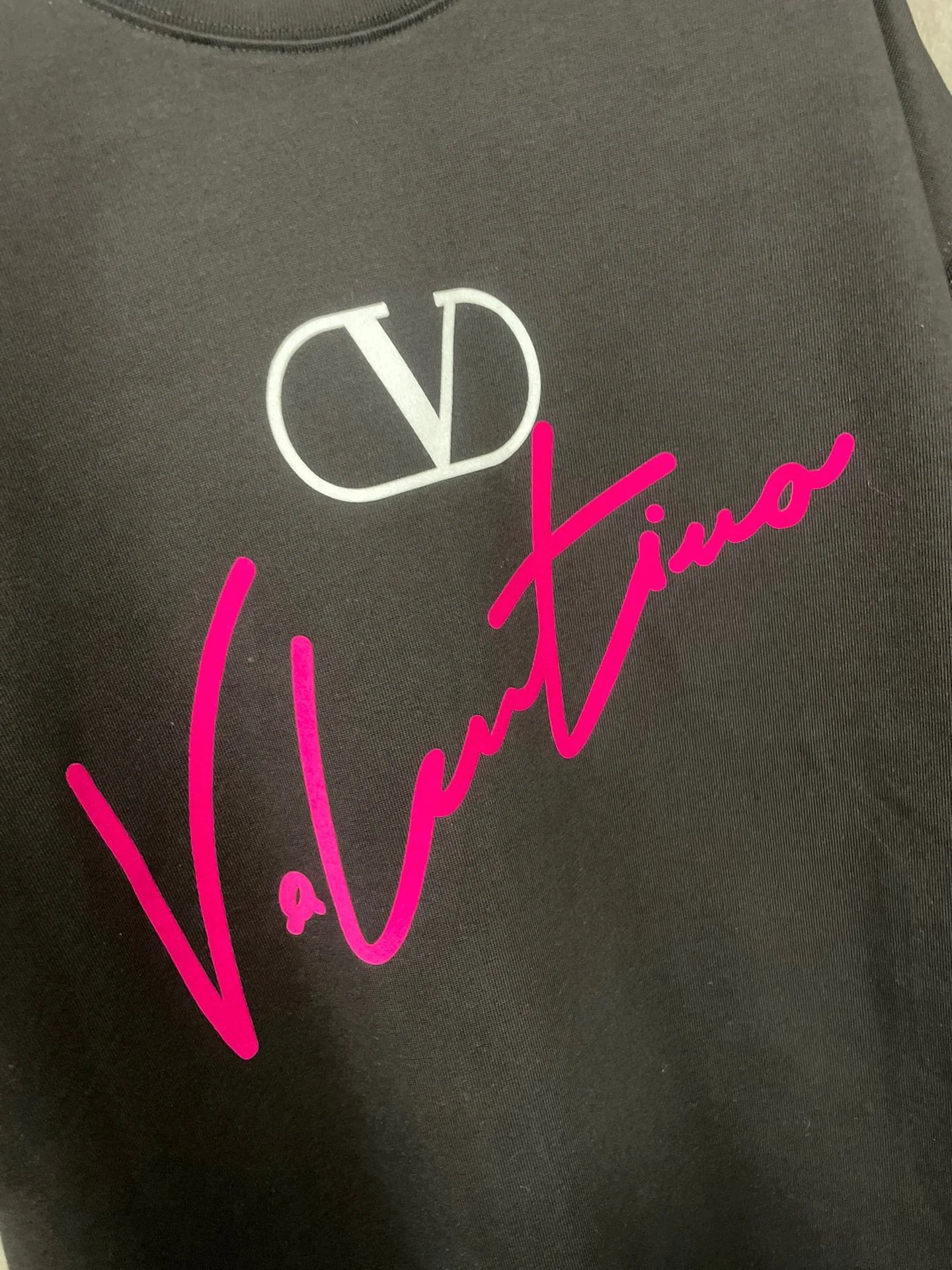 VLTN TSHIRT