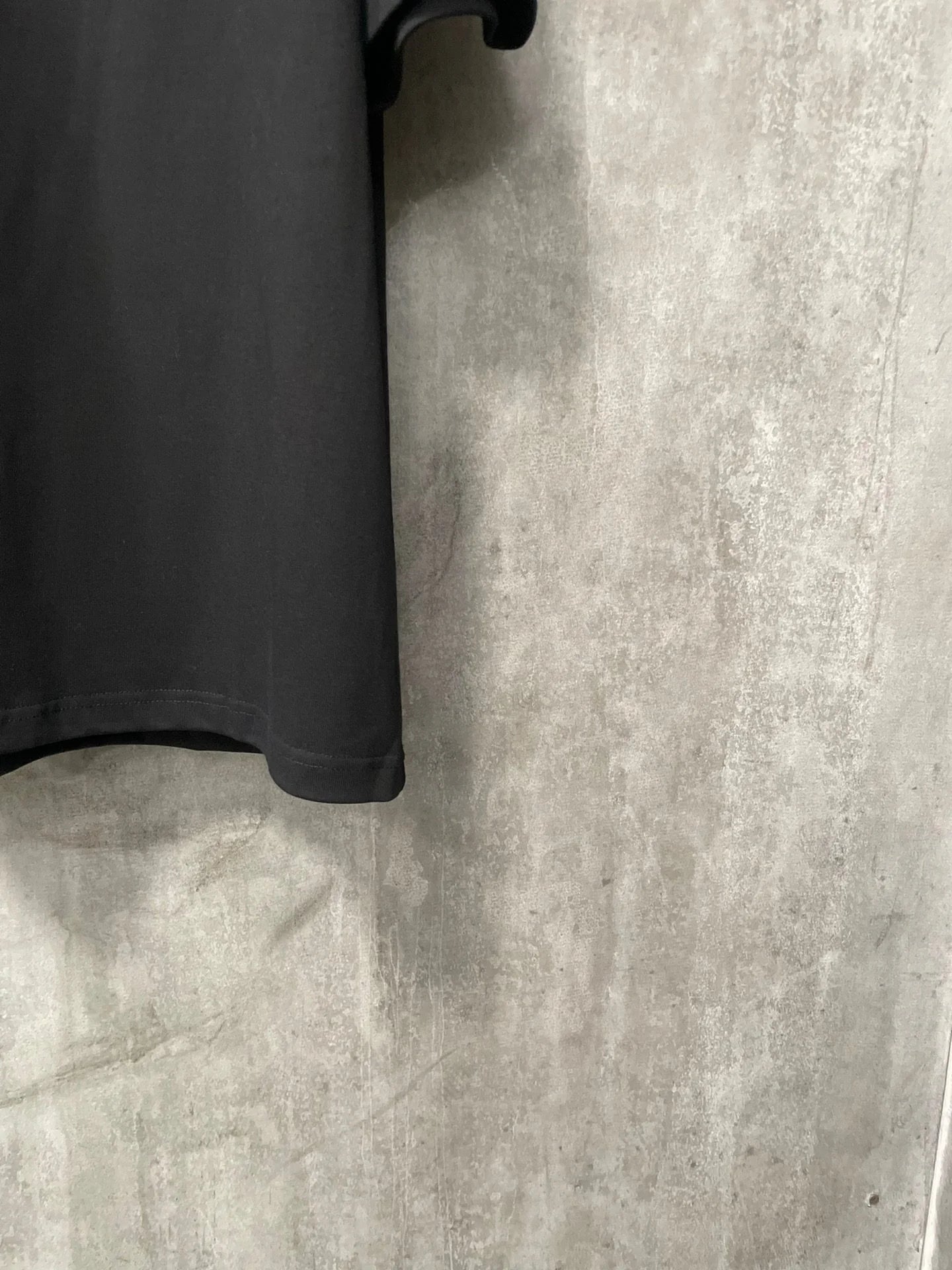 VLTN TSHIRT