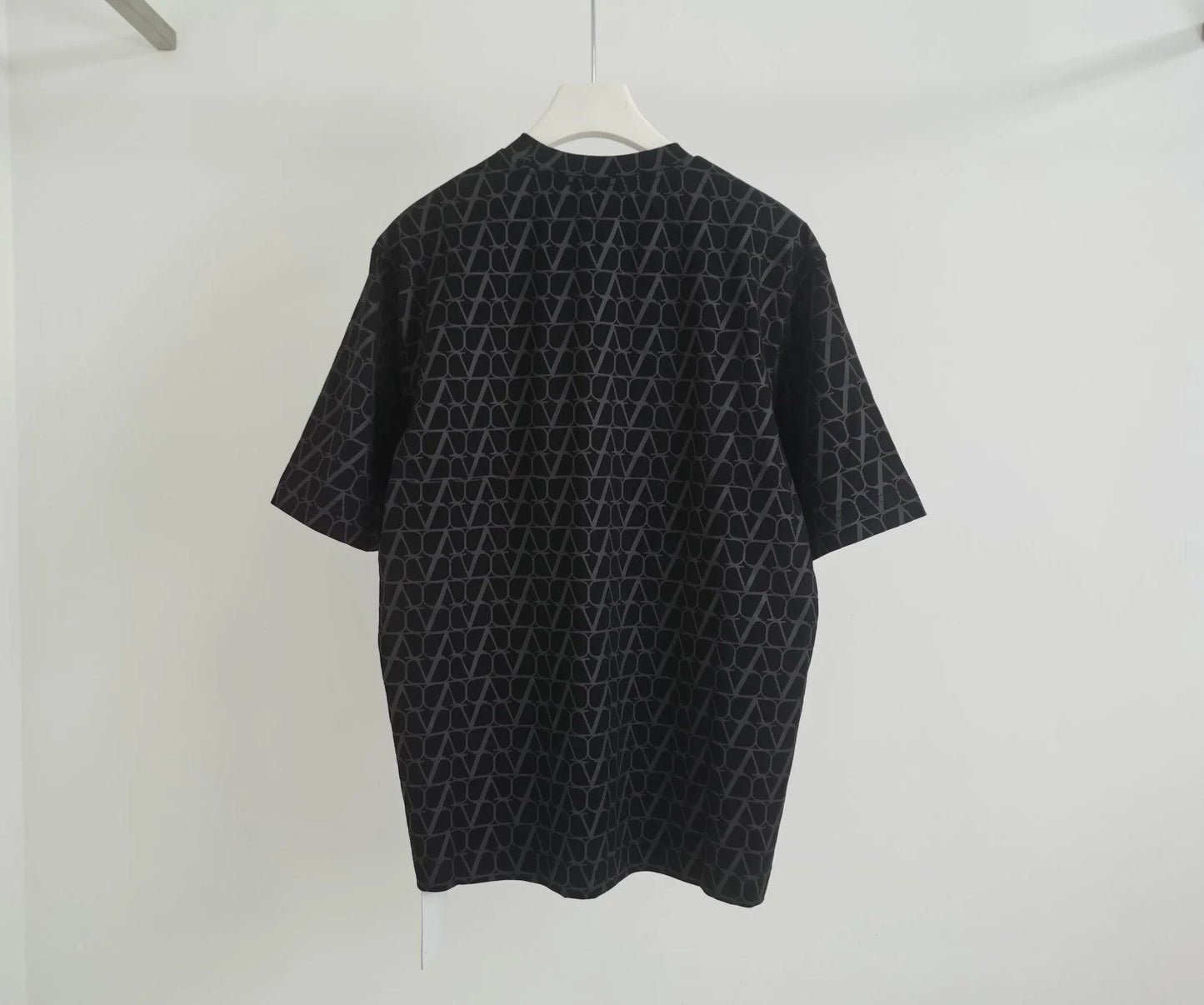 VLTN TSHIRT