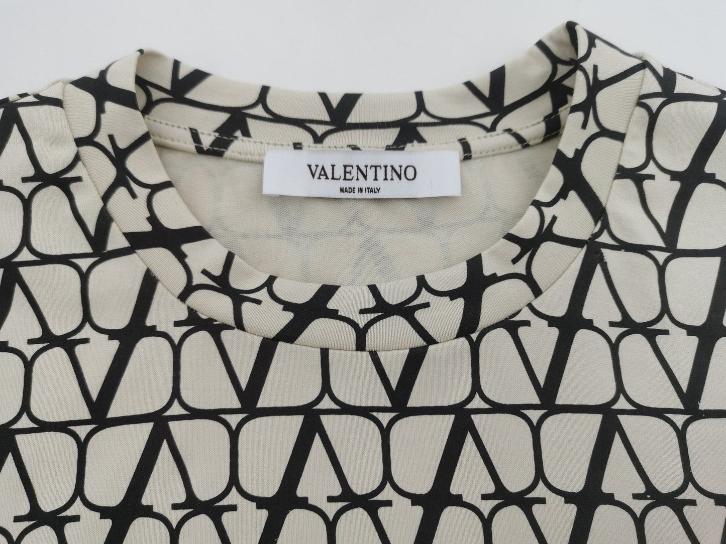 VLTN TSHIRT